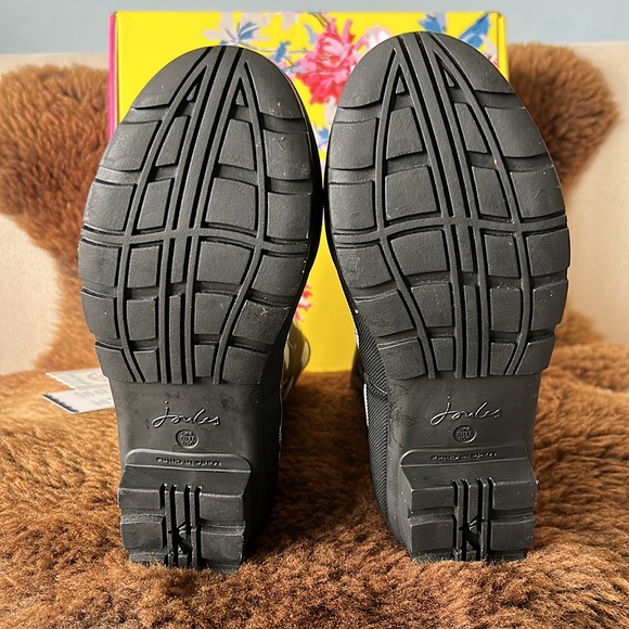 Joules Black Etched Botanical Rainboots - Picture 5 of 10
